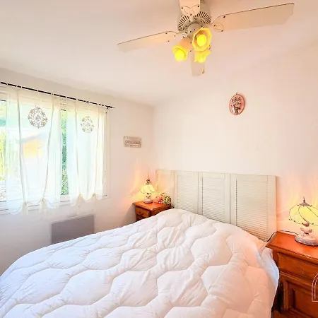 Maisonnette Avec Jardin Et Apercu A Appartement