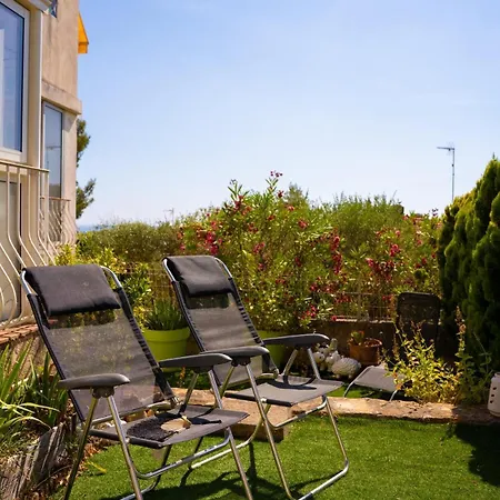 Maisonnette Avec Jardin Et Apercu A Appartement *